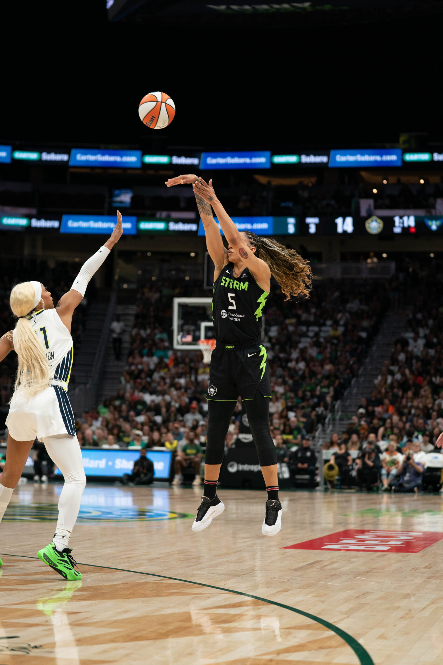 Game 24: Seattle vs Dallas, 87-63